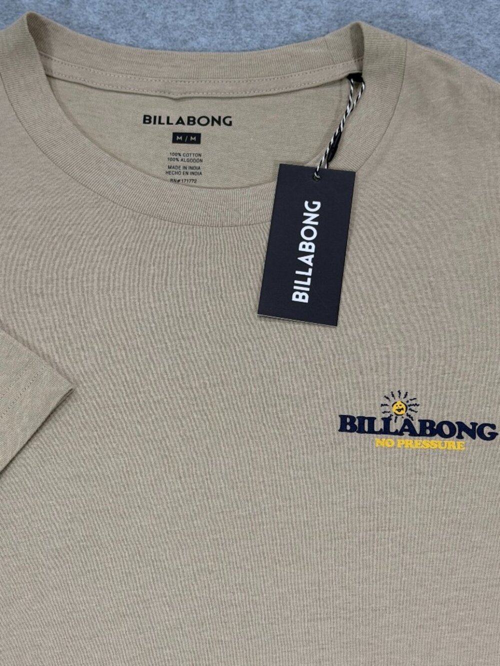 Billabong No Pressure Feelin Free Since 73 Graphic Tee Taupe Mens Medium M NWT
